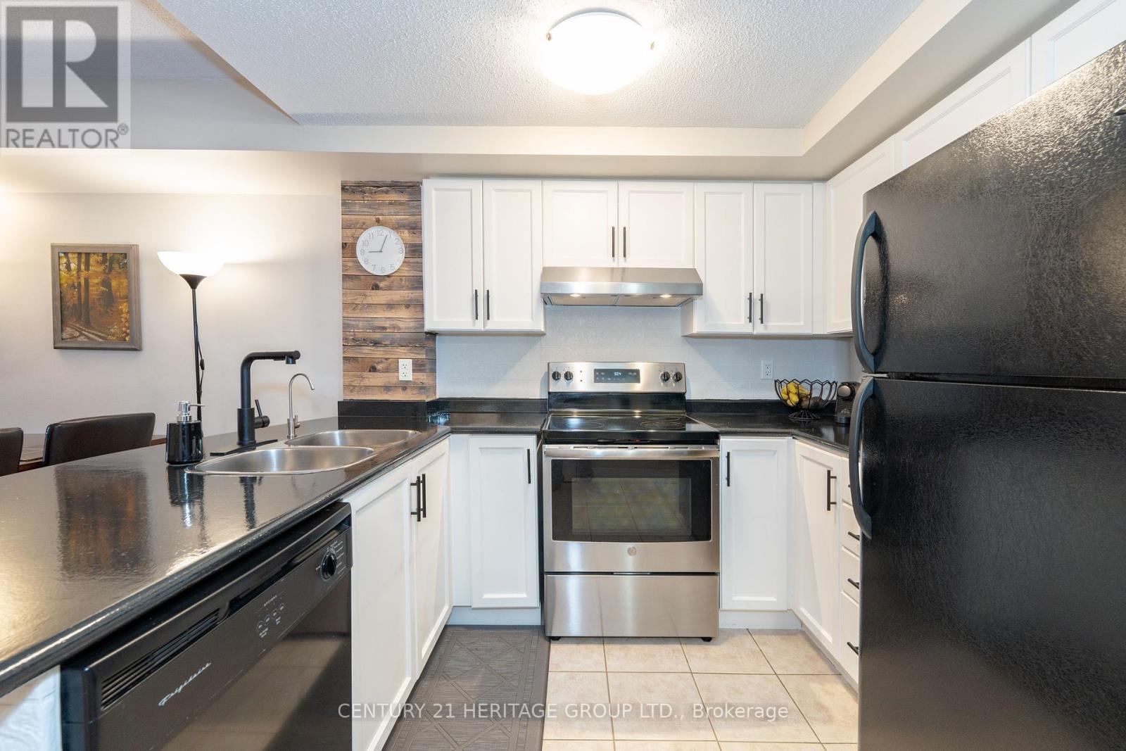 401 35 Hunt Ave, Richmond Hill, ON L4C 4H1