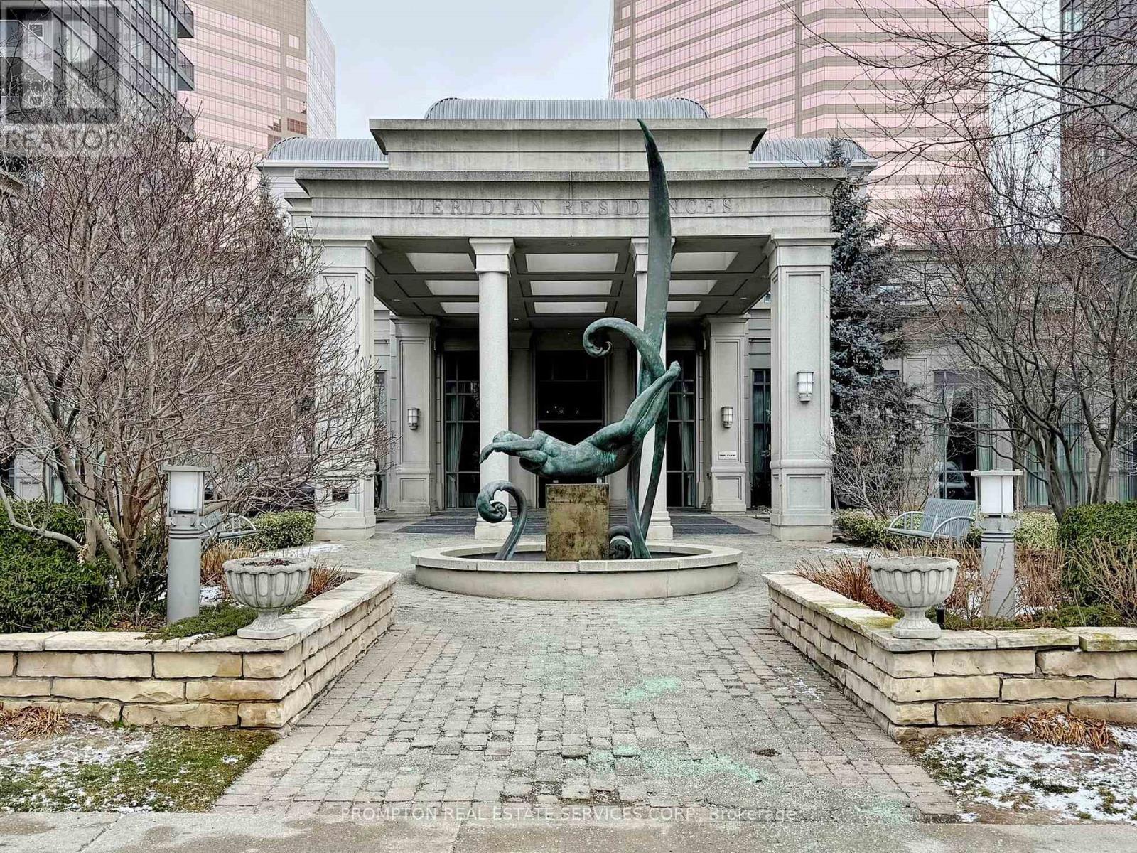 2811 15 Greenview Ave, Toronto, ON M2M 4M7