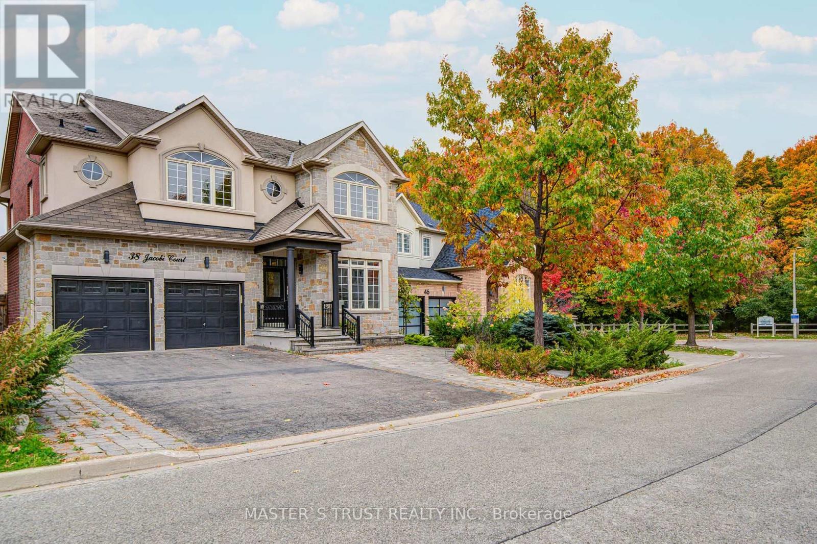 38 Jacobi Ct, Vaughan, ON L4J 9H8