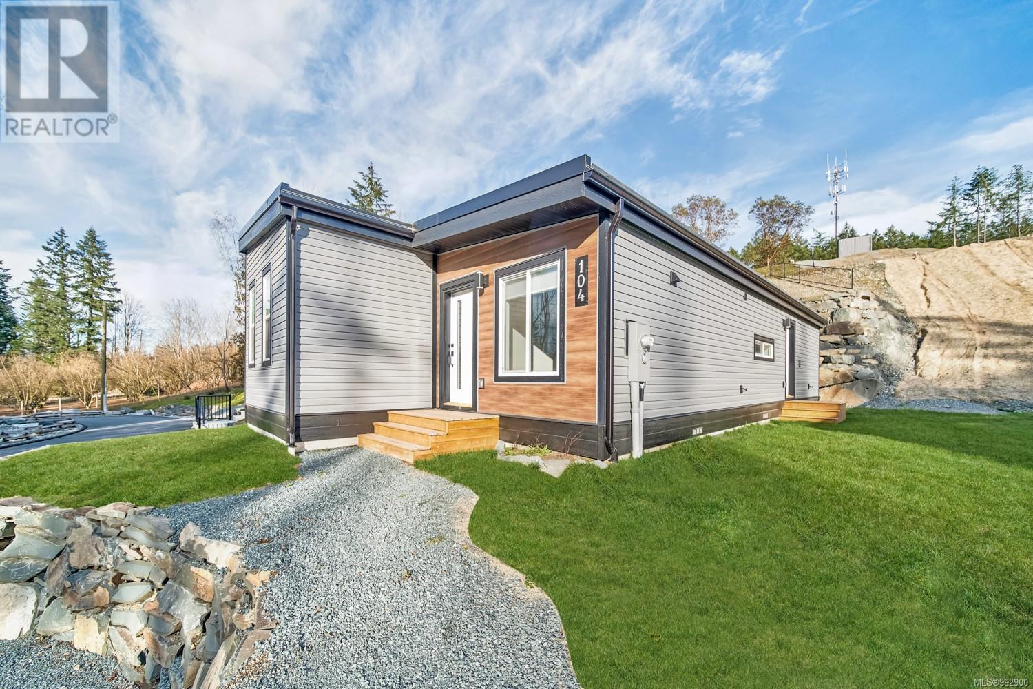 3499 Henry Rd Unit 104 Rd, North Cowichan, BC V0R 1K4