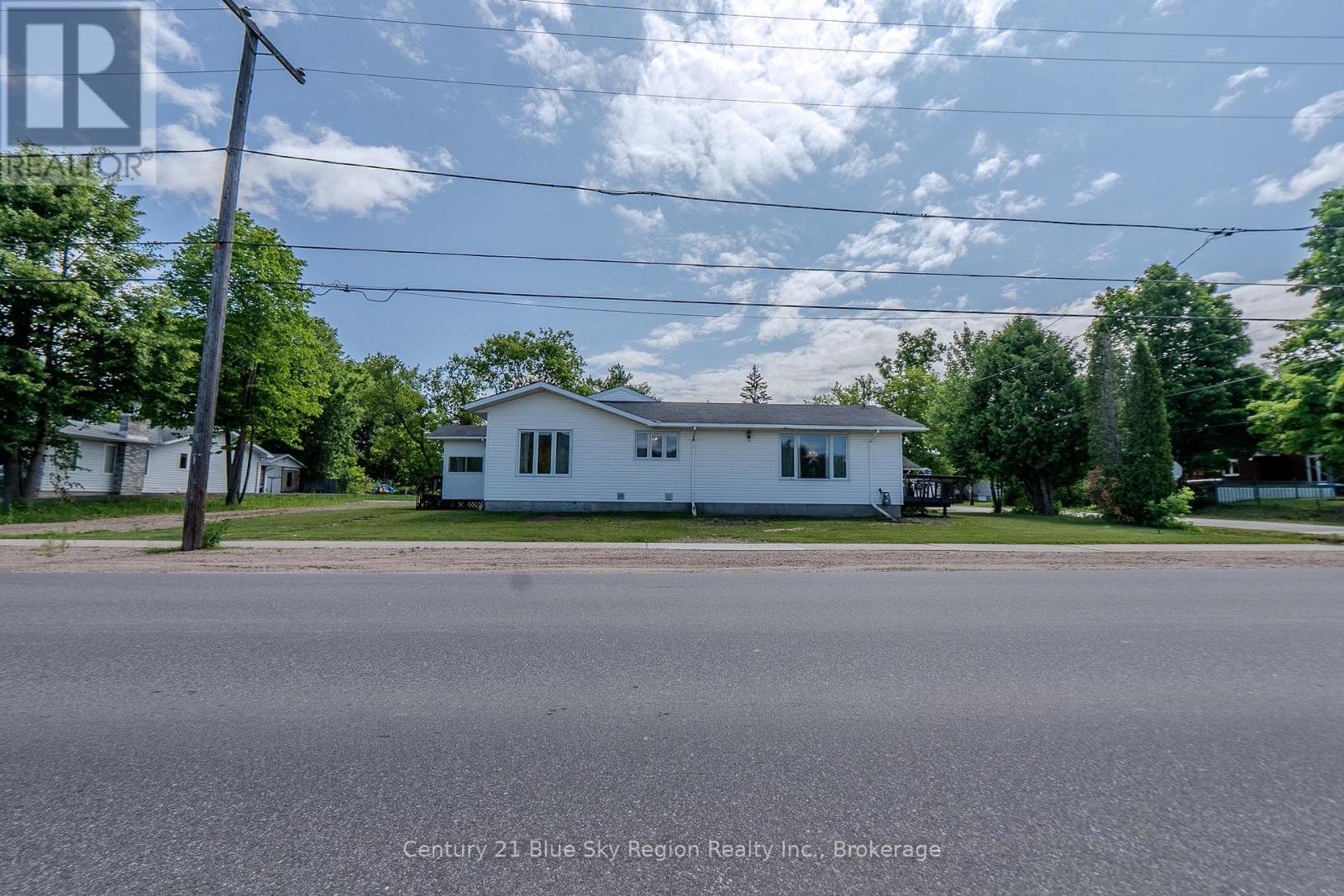 391 Mattawan St, Mattawa, ON P0H 1V0