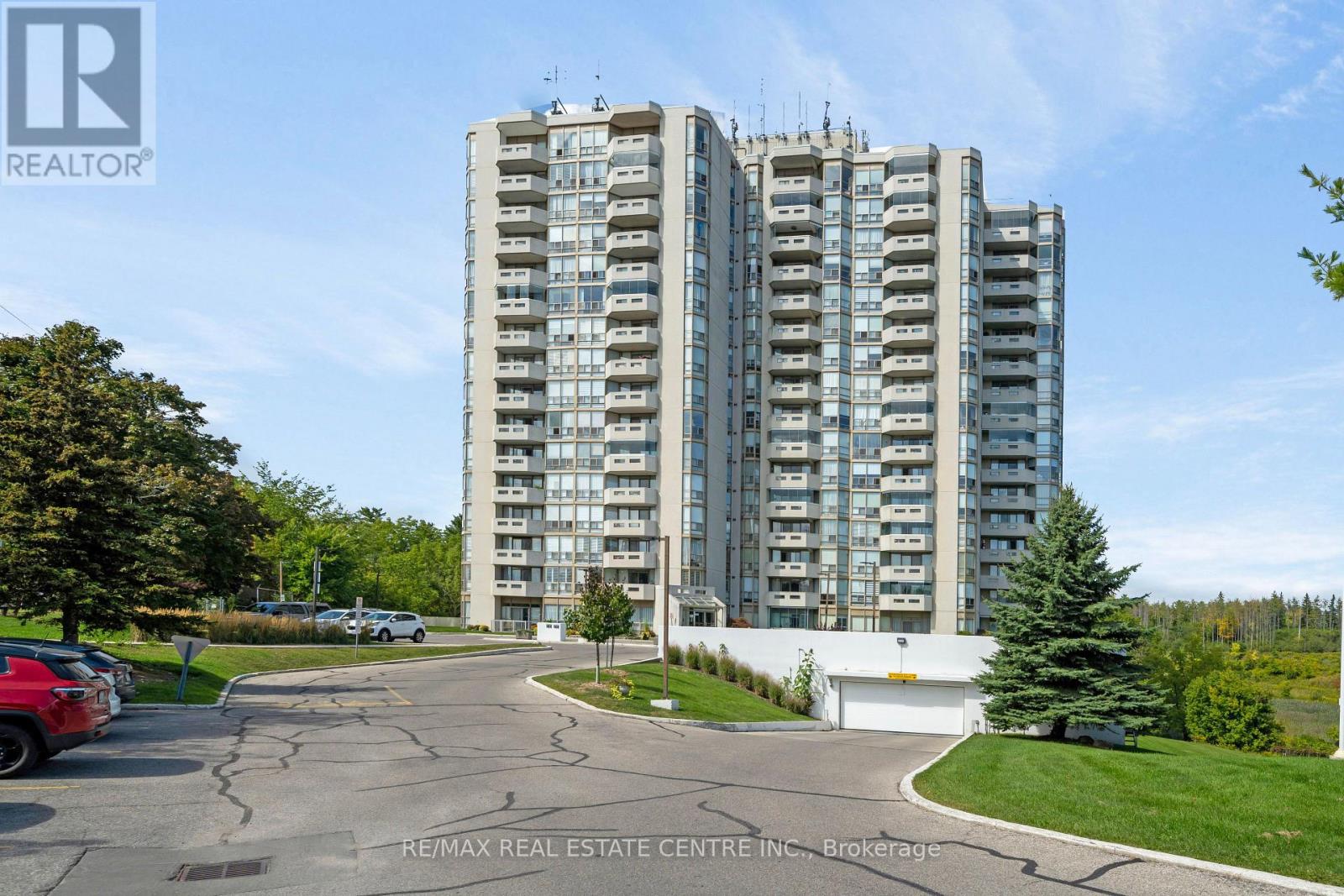 709 20 Mcfarlane Dr, Halton Hills, ON L7G 5J8
