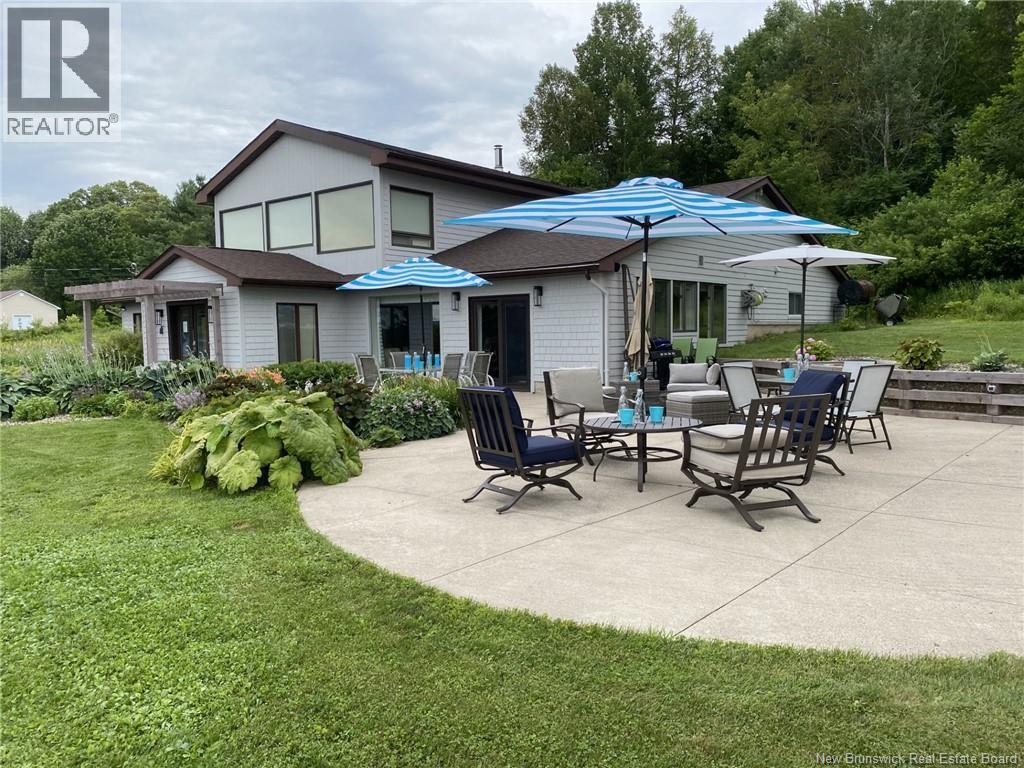 1124 Route 105, Douglas, NB E3G 7J7