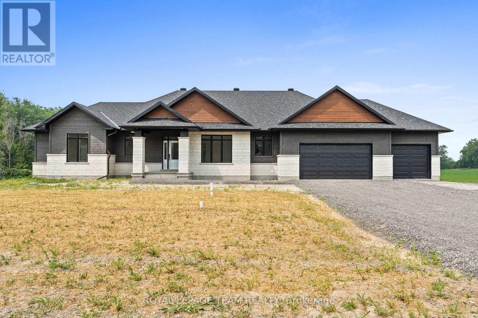1184 Jamieson Ln, Renfrew, ON K7V 3Z4