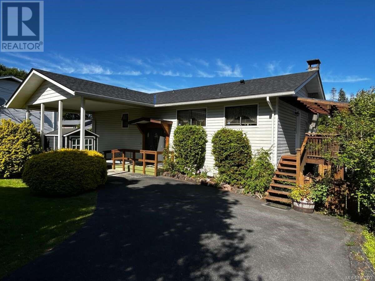 6965 Nahwitti Ave, Port Hardy, BC V0N 2P0