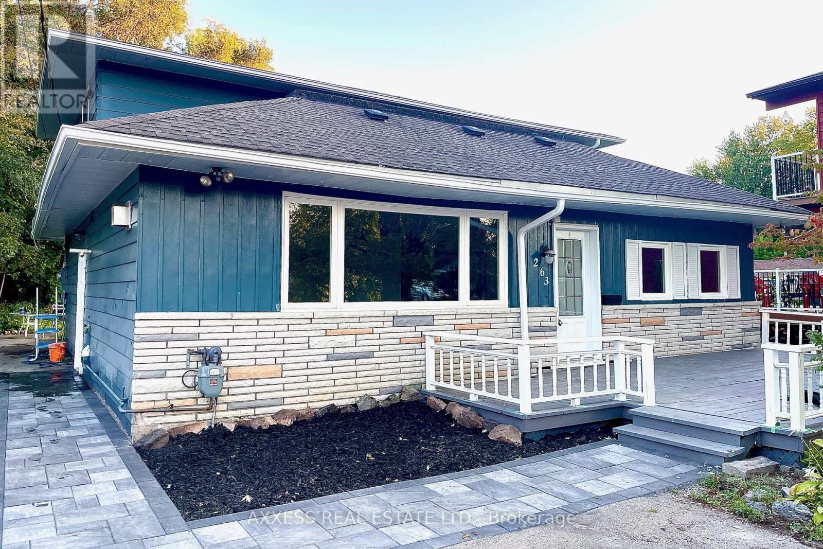 263 Elm Ave, Georgina, ON L4P 2V4