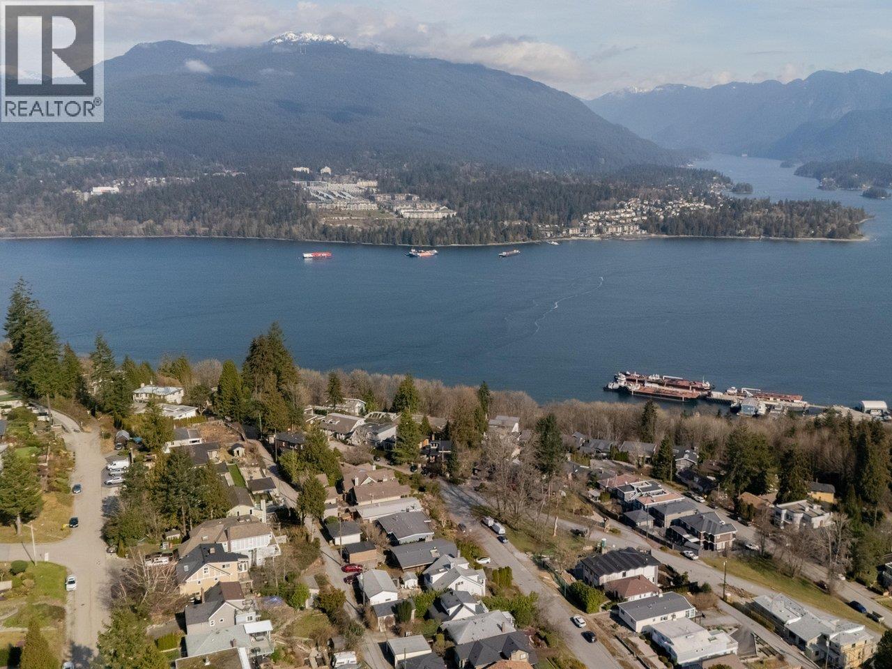 151 N Holdom Ave, Burnaby, BC V5B 1K2