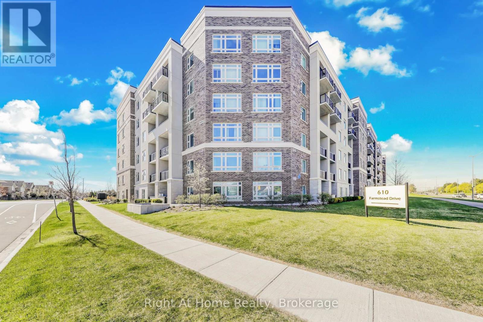 307 610 Farmstead Dr, Milton, ON L9T 7W2