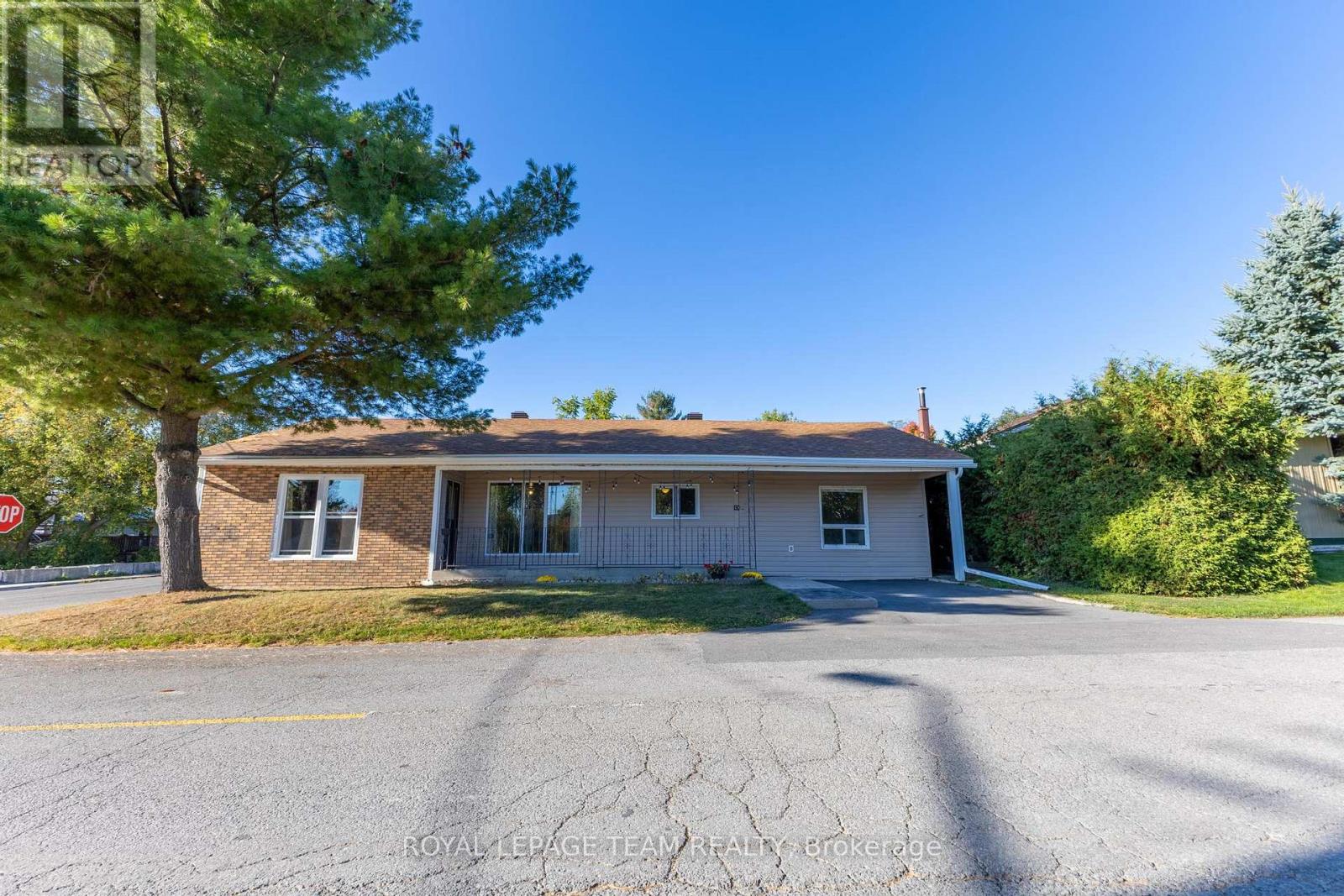 49 William St E, Arnprior, ON K7S 1J7