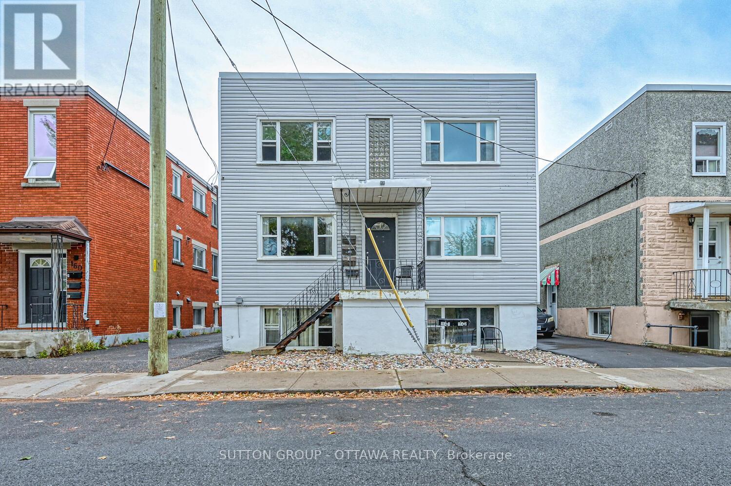 154-156 Dagmar Ave, Ottawa, ON K1L 5T2