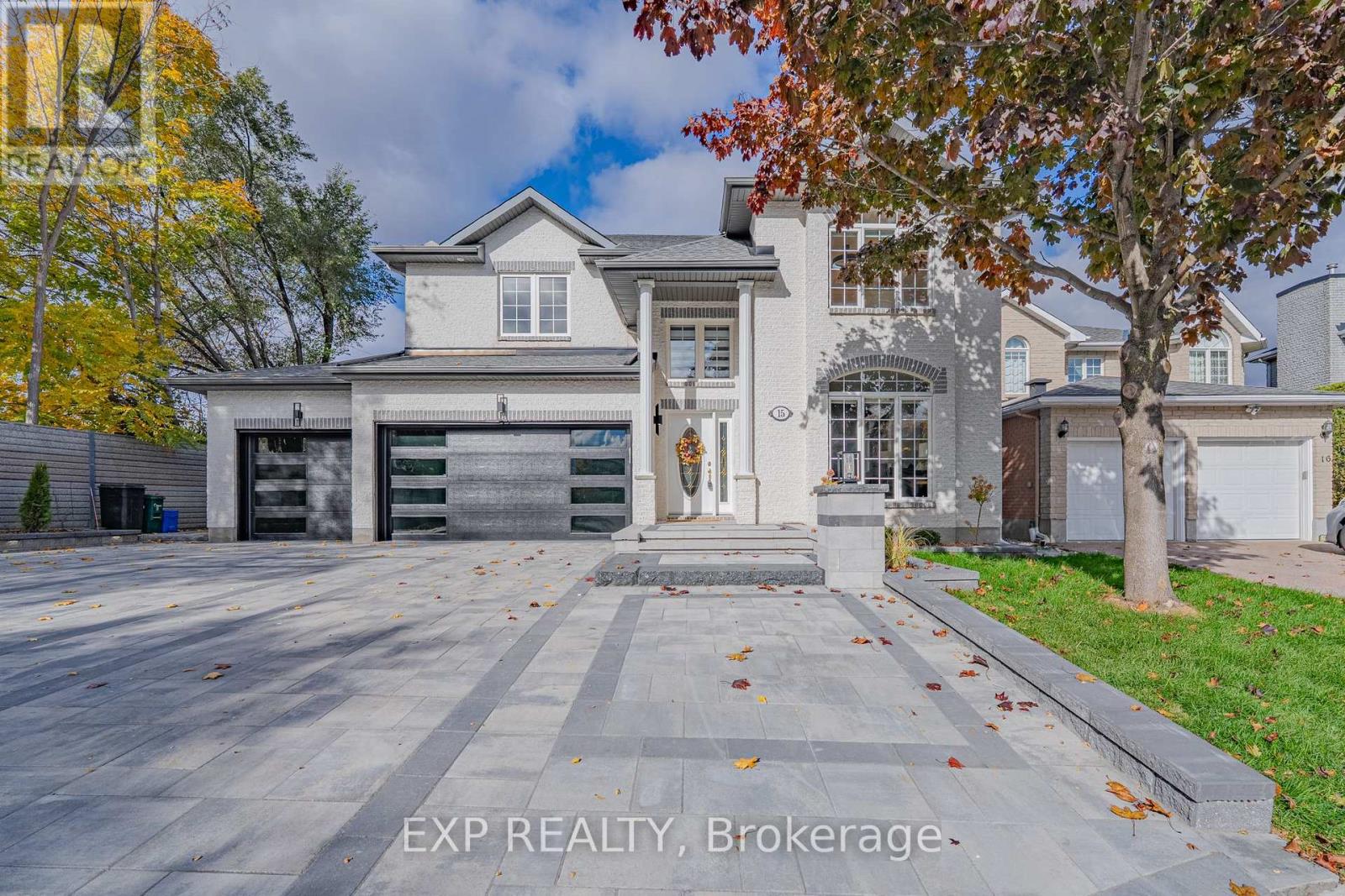 15 Wellsmere Ct, Ottawa, ON K2E 8C2