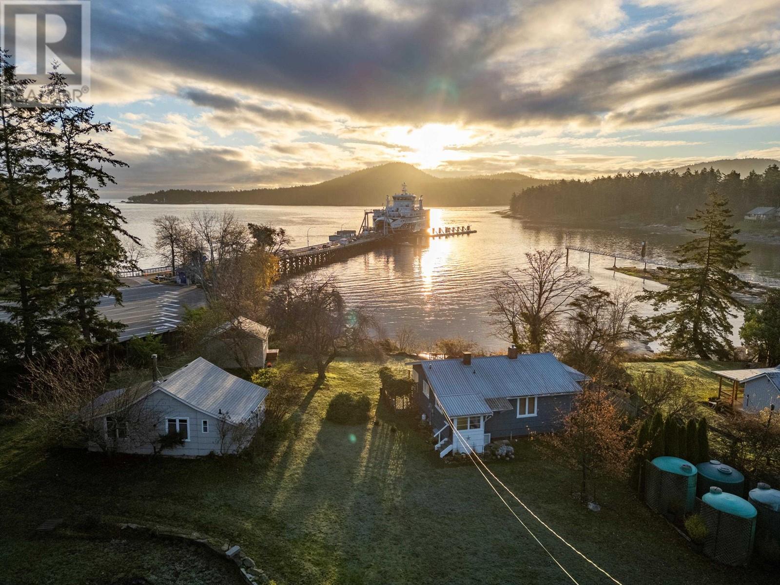 73 Madrona Rd, Galiano Island, BC V0N 1P0