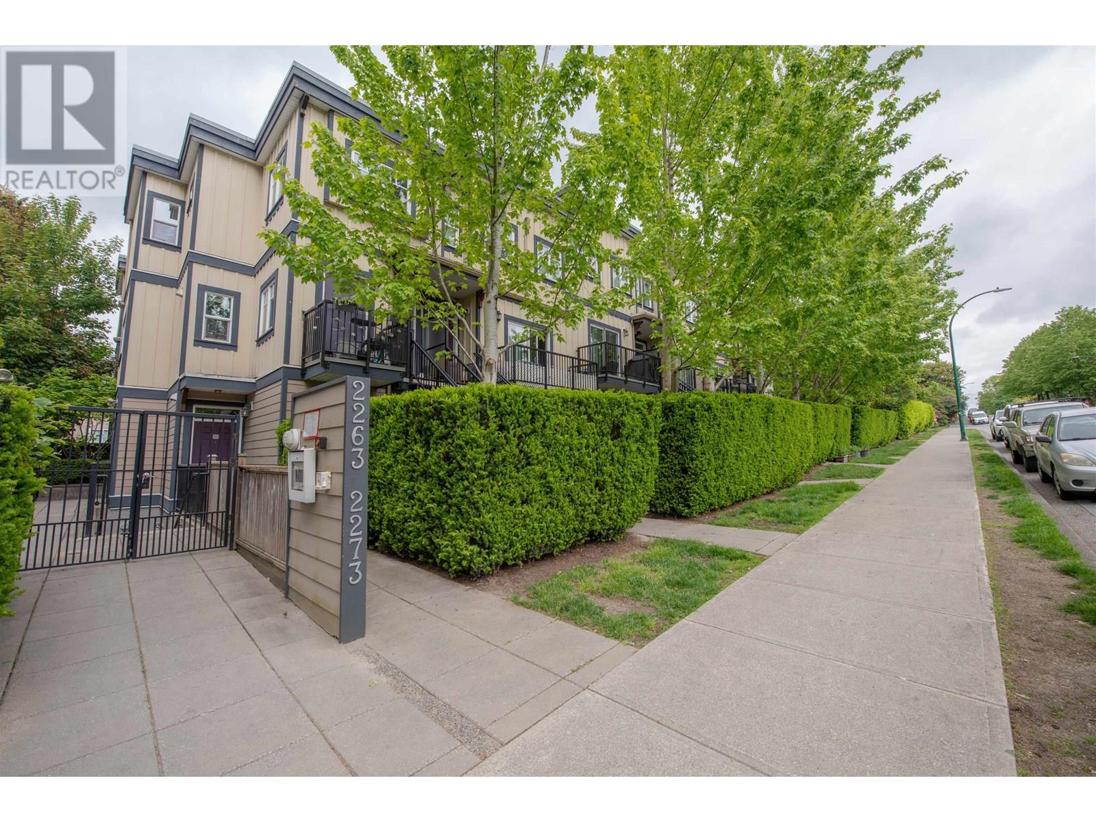 2263 Triumph Street Unit 207, Vancouver, BC V5L 1L2
