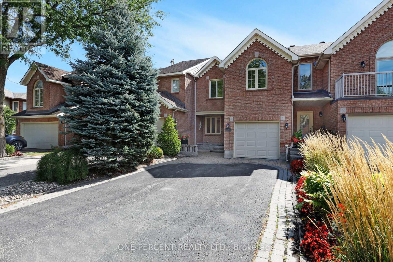 29 Windeyer Cres, Ottawa, ON K2K 2P6
