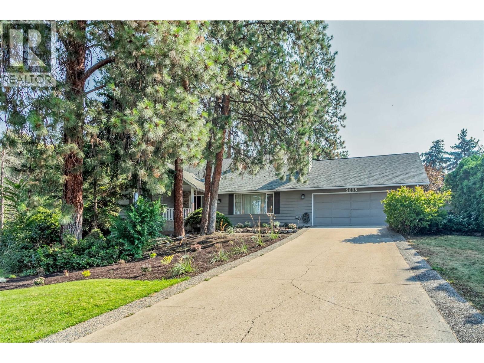 2605 Alberta Ct, Kelowna, BC V1W 2X8