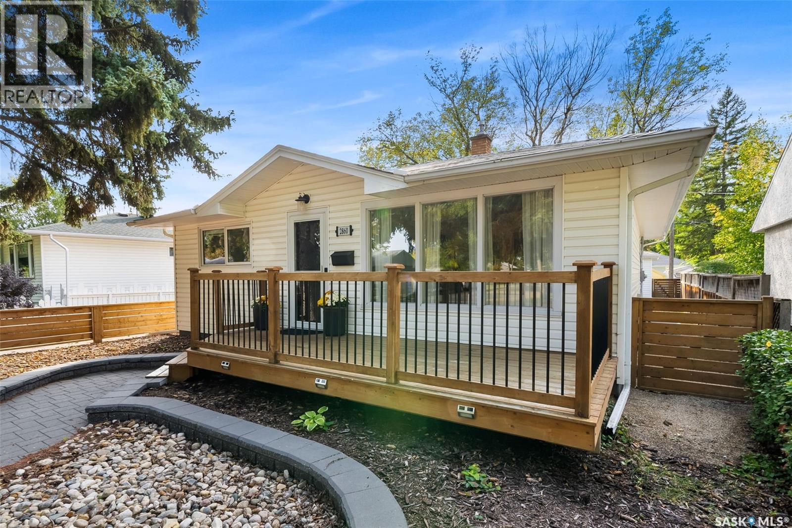 2860 Queen St, Regina, SK S4S 2E4