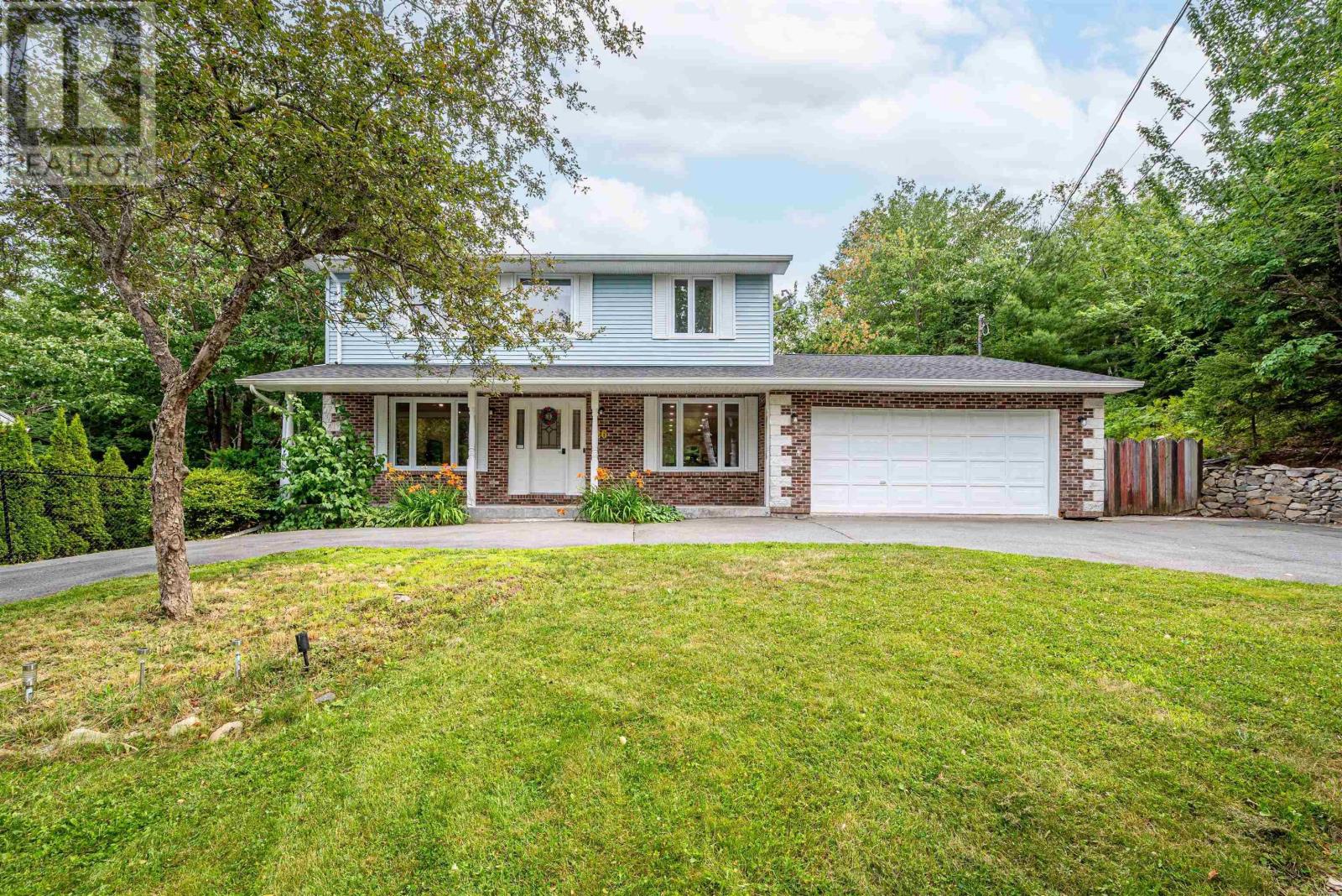 26 Millview Ave, Bedford, NS B4A 1G7