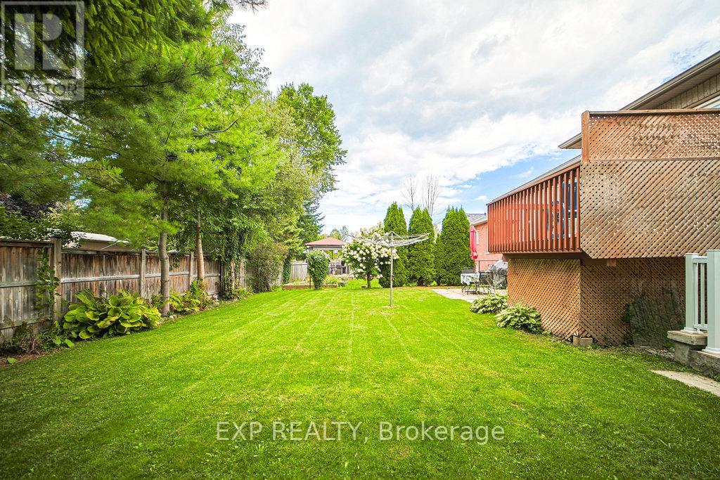27 Green Pine Cres, Wasaga Beach, ON L9Z 1P4