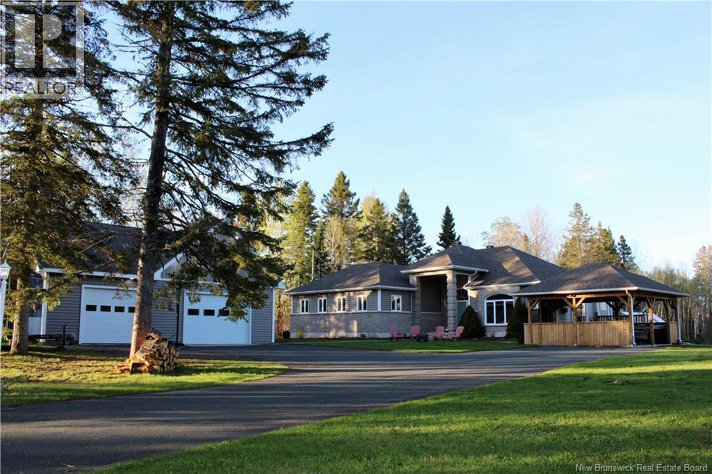 1420 Bellefeuille St, Dunlop, NB E8K 2L4