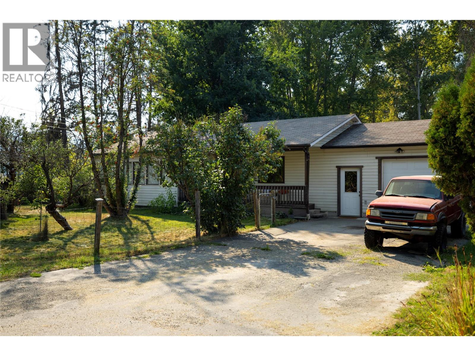 179 Whitevale Rd, Lumby, BC V0E 2G7