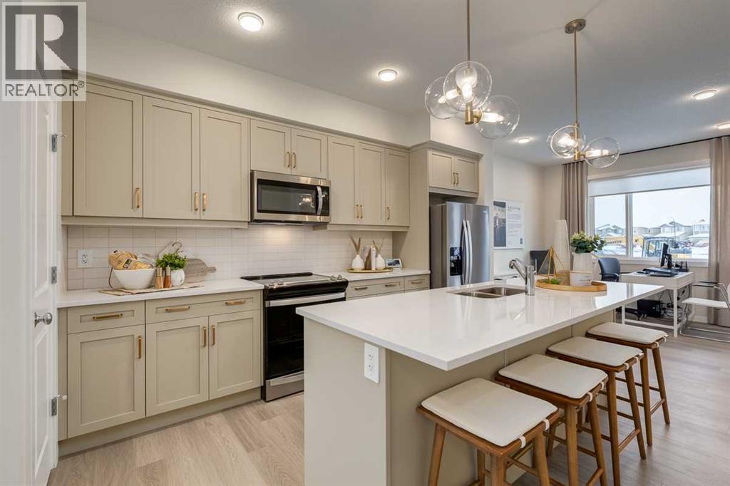 30 Starling Blvd NW, Calgary, AB T3P 2V7