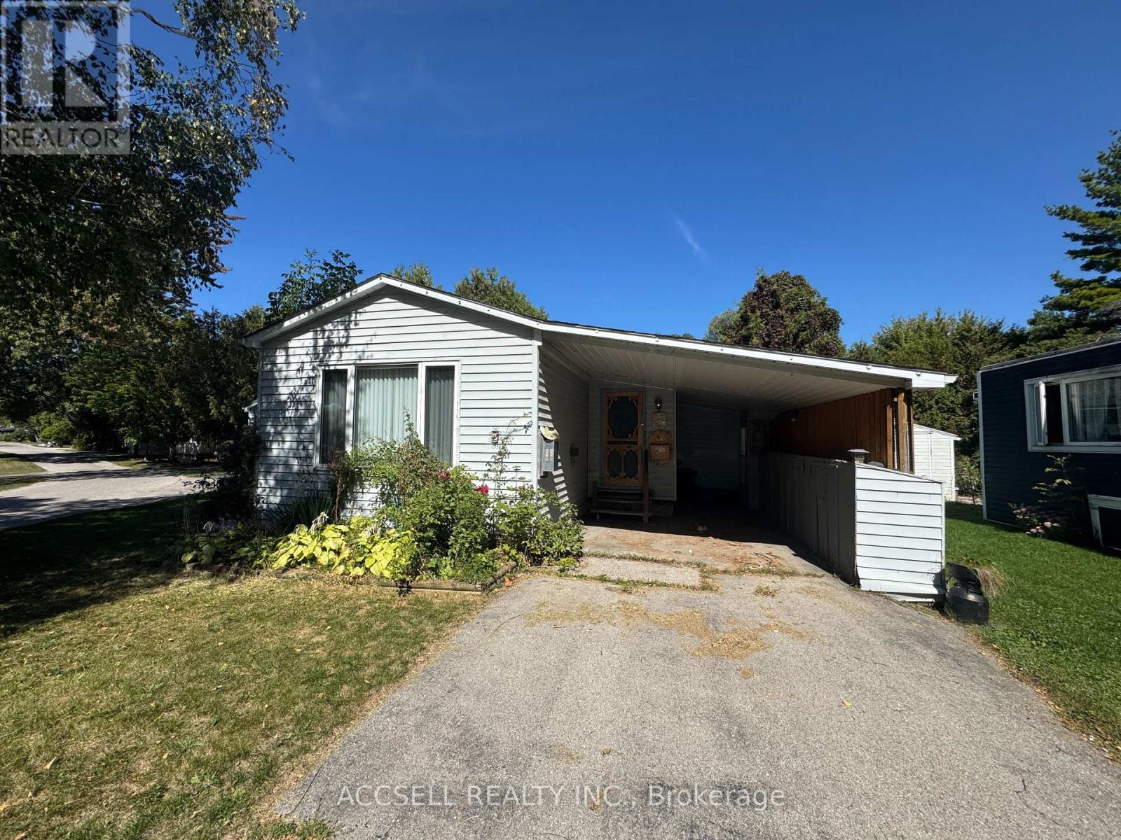 2 Watergate Dr, Ashfield-Colborne-Wawanosh, ON N7A 3Y3