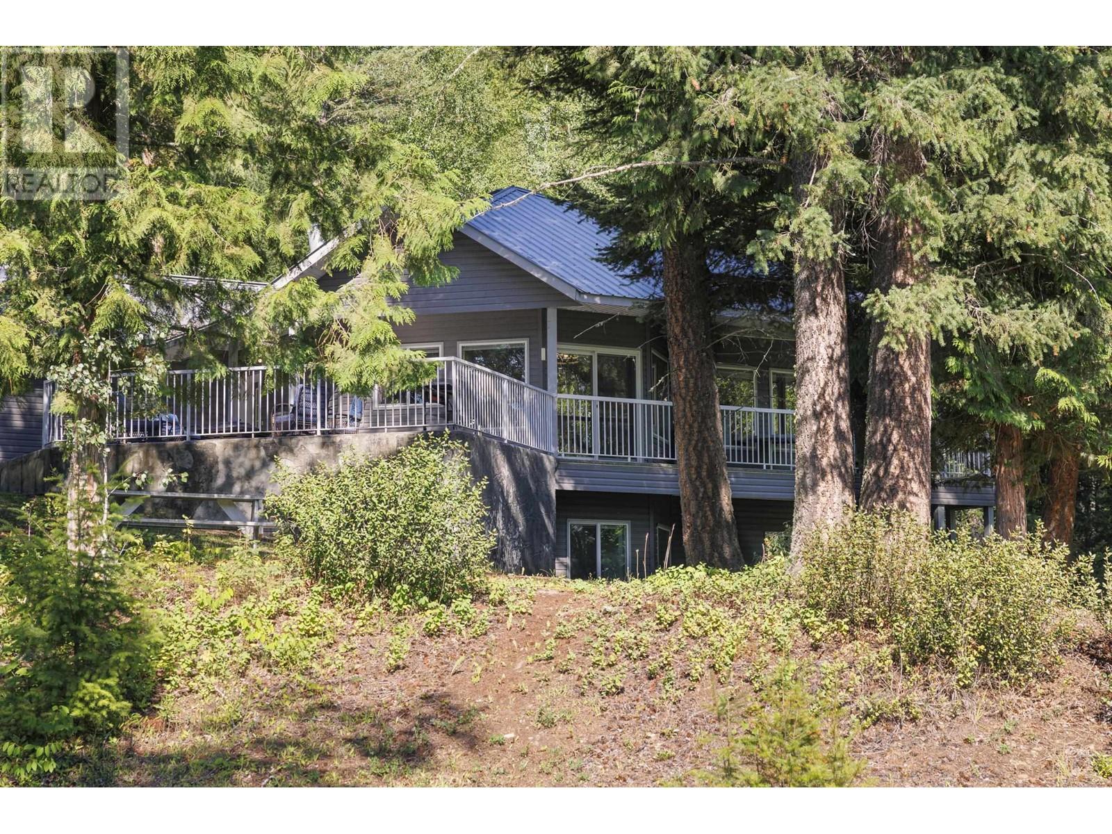 4040 Mountain View Rd, Mcbride, BC V0J 2E0