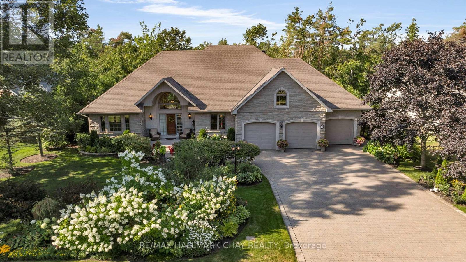 8 Chestnut Ln, Oro-Medonte, ON L0L 2L0