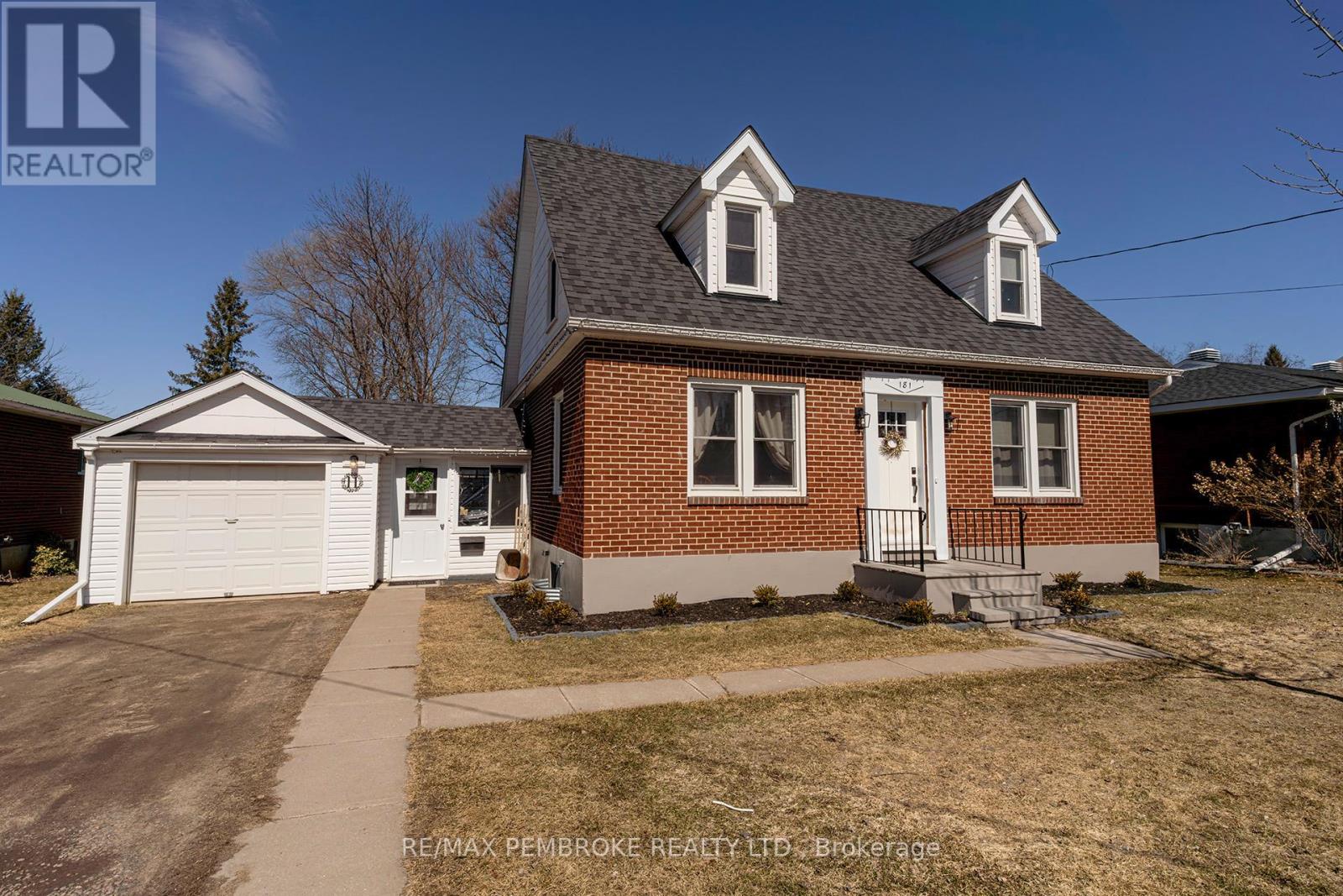 181 Morris St, Pembroke, ON K8A 2L1