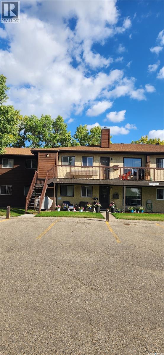 202 1350 Gordon Rd #-b, Moose Jaw, SK S6H 7R9