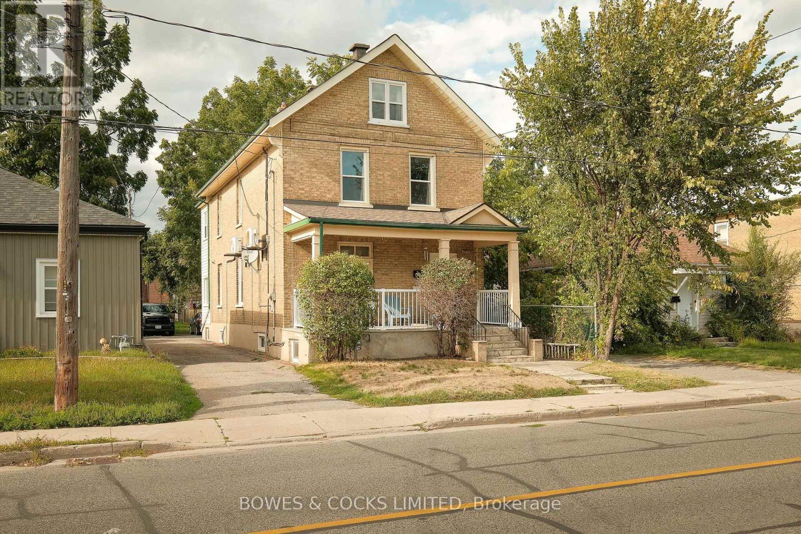 530 Chamberlain St Ward 3 St, Peterborough, ON K9J 4L5