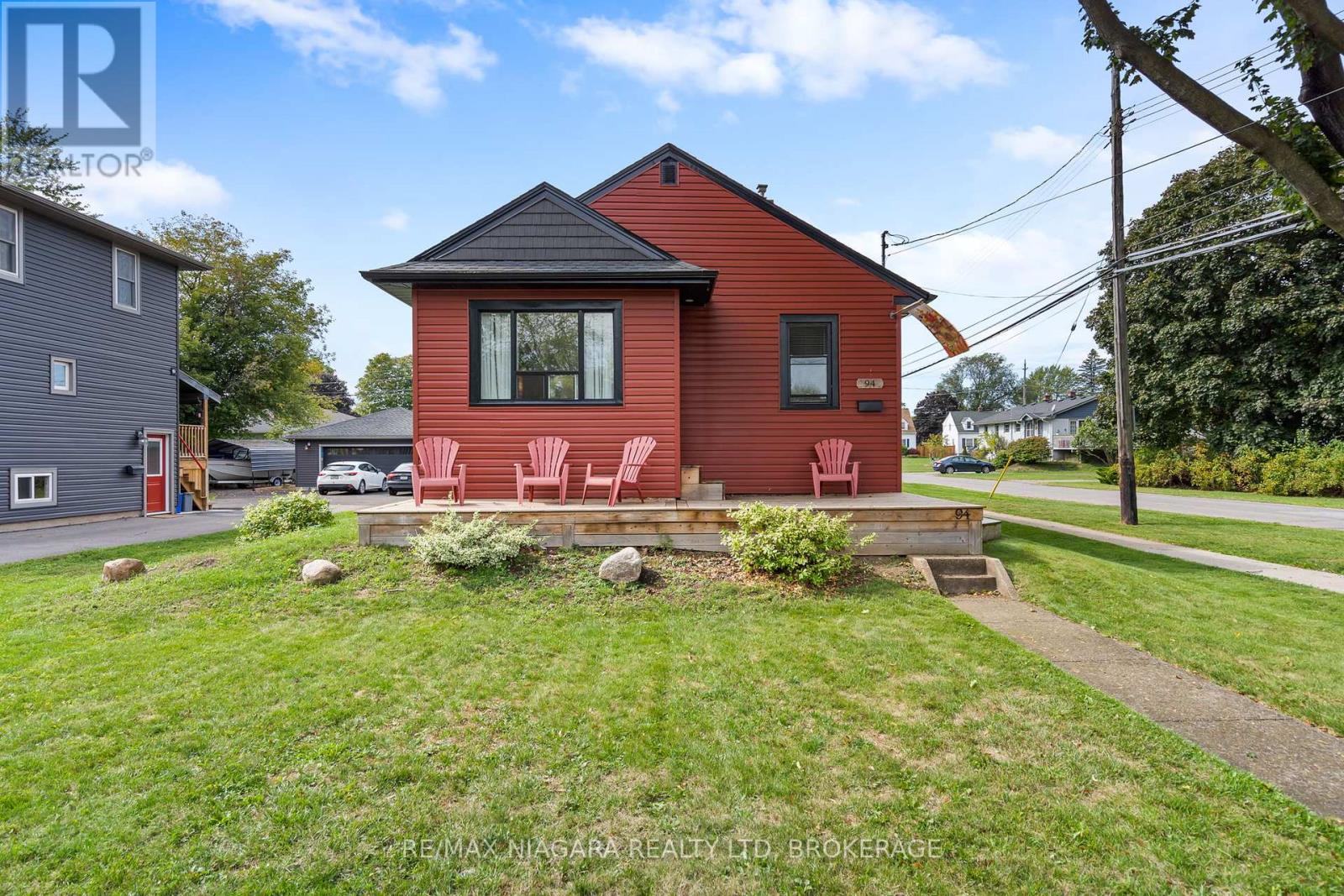 94 Clare Ave, Port Colborne, ON L3K 5H4