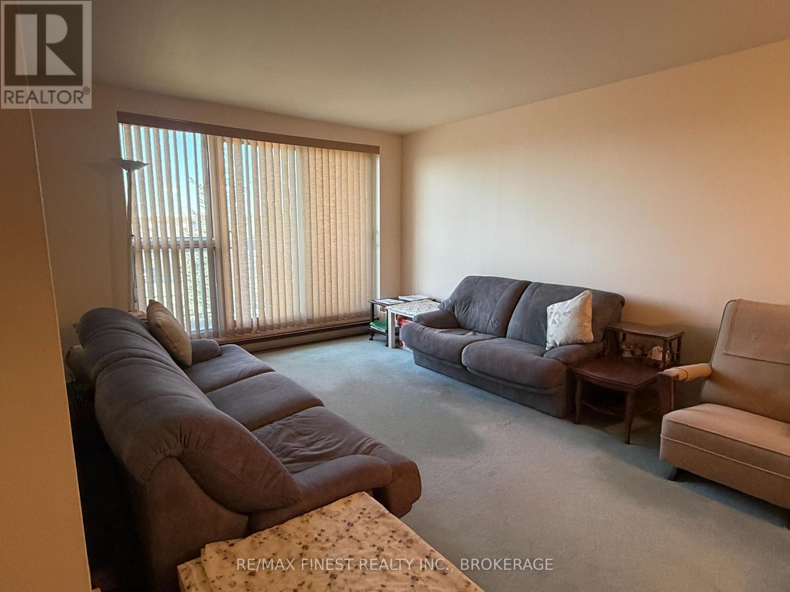 206 334 Queen Mary Rd, Kingston, ON K7M 7E7