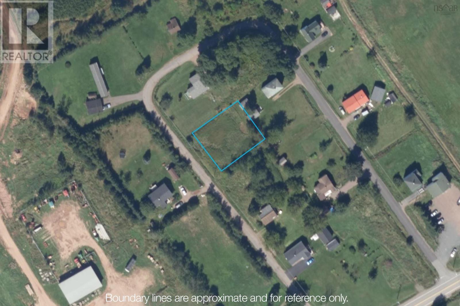 2 Standish St, Amherst, NS B4H 3Y4