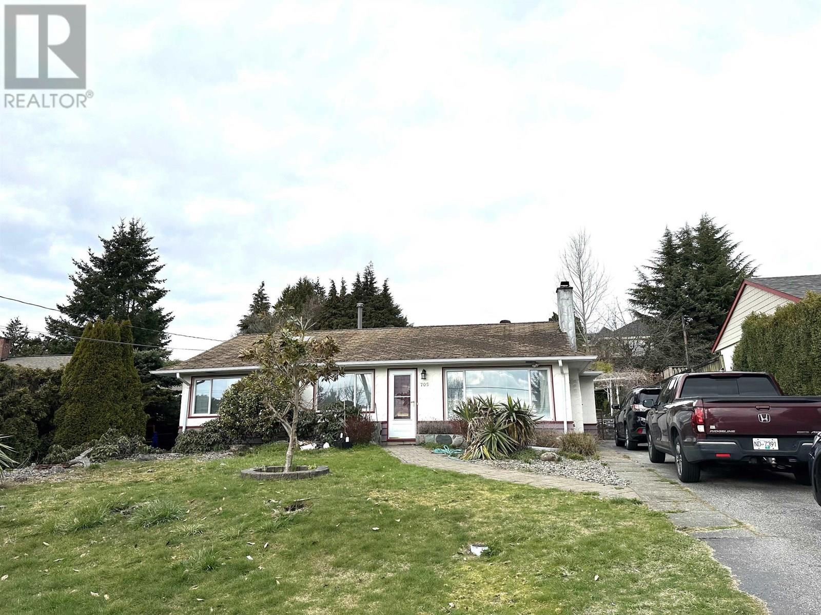 709 Quadling Ave, Coquitlam, BC V3K 1Z9