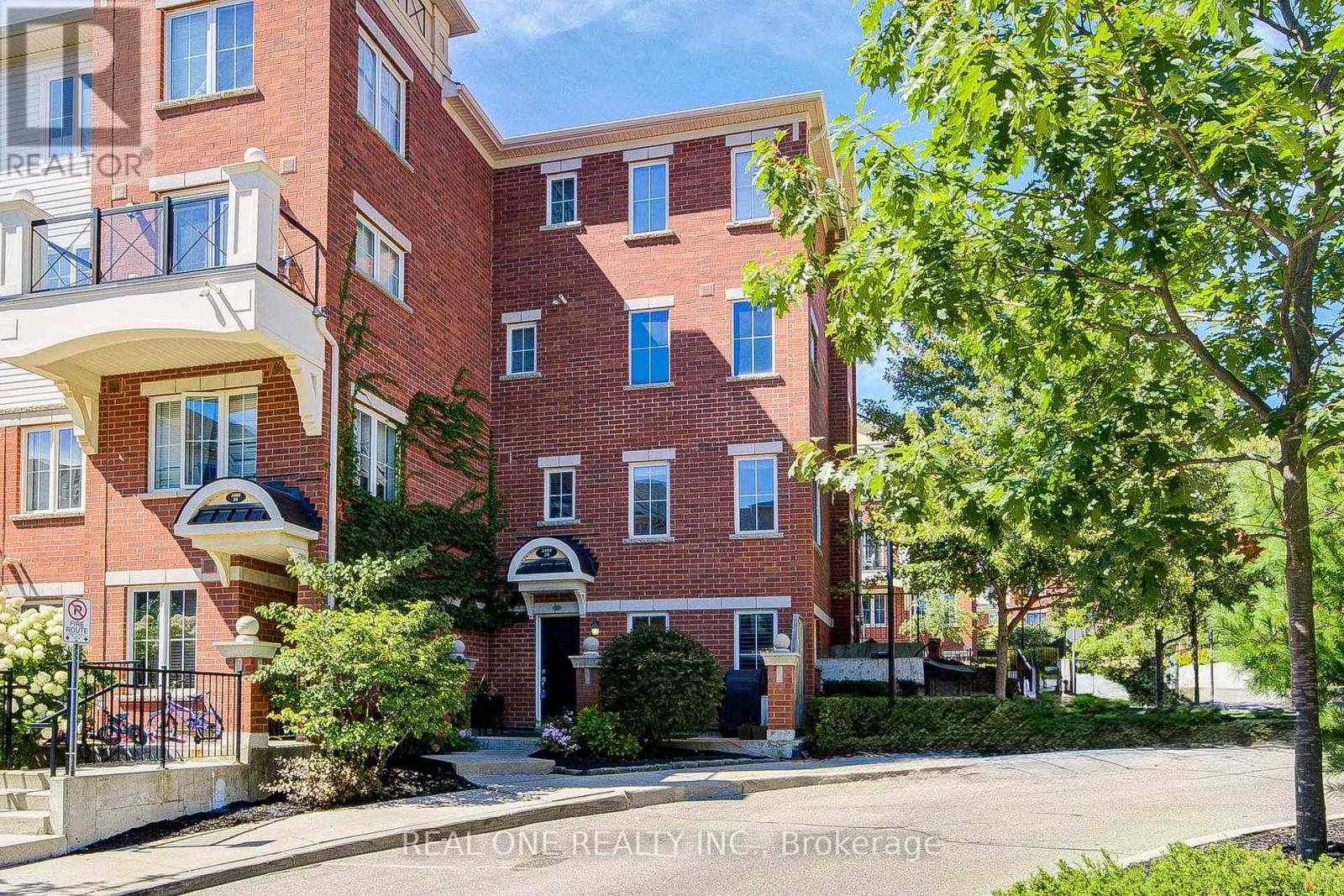 29 2480 Post Rd, Oakville, ON L6H 0G6