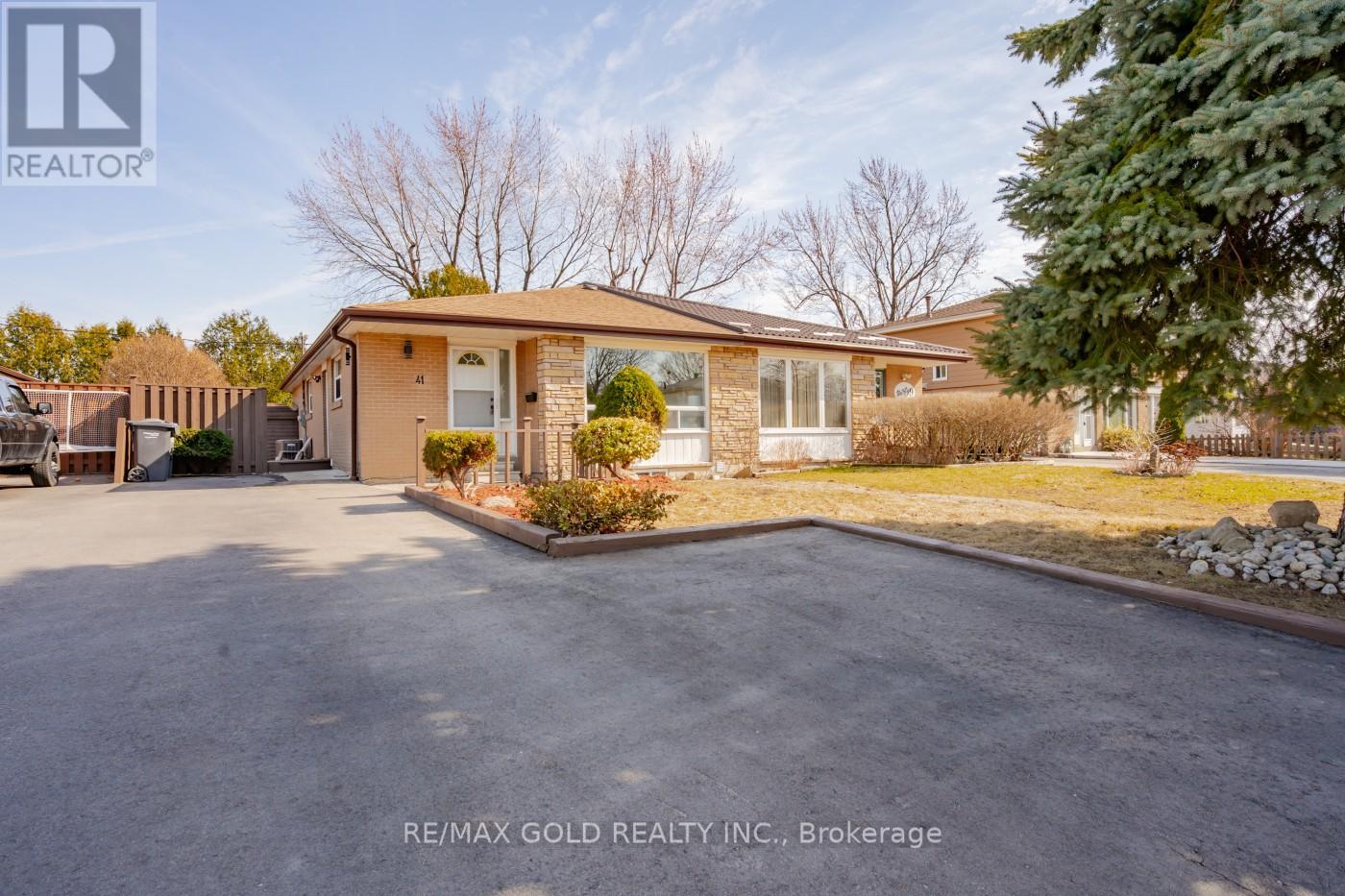 41 Danesbury Cres, Brampton, ON L6T 1T2