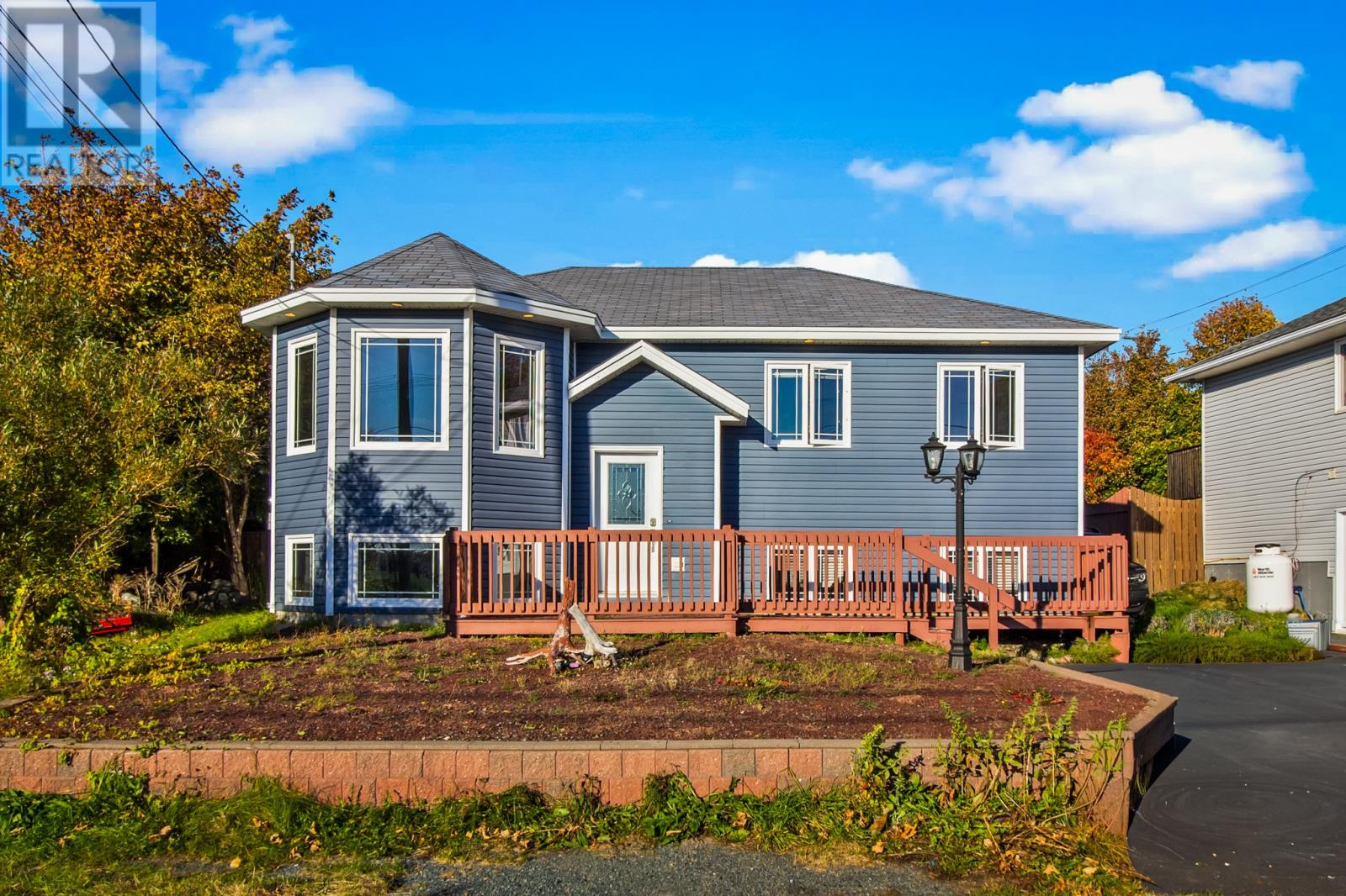 4 Lions Cres, Conception Bay South, NL A1W 4M2