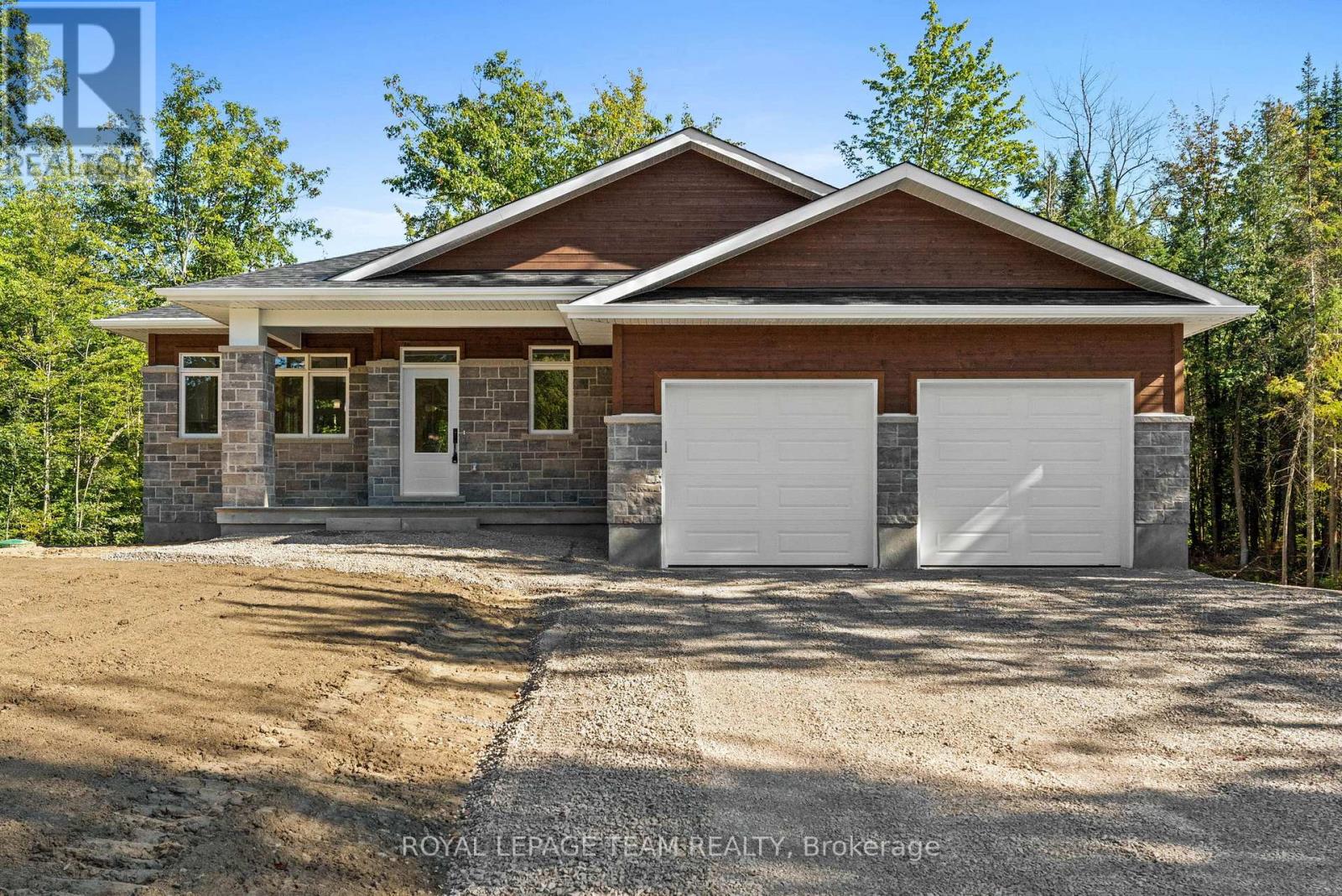 80 Hogan Dr, Mcnabbraeside, ON K7S 0H8