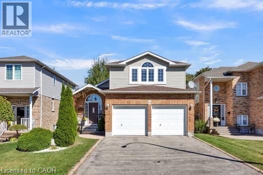 14 Keller Cres, Kitchener, ON N2N 3M7