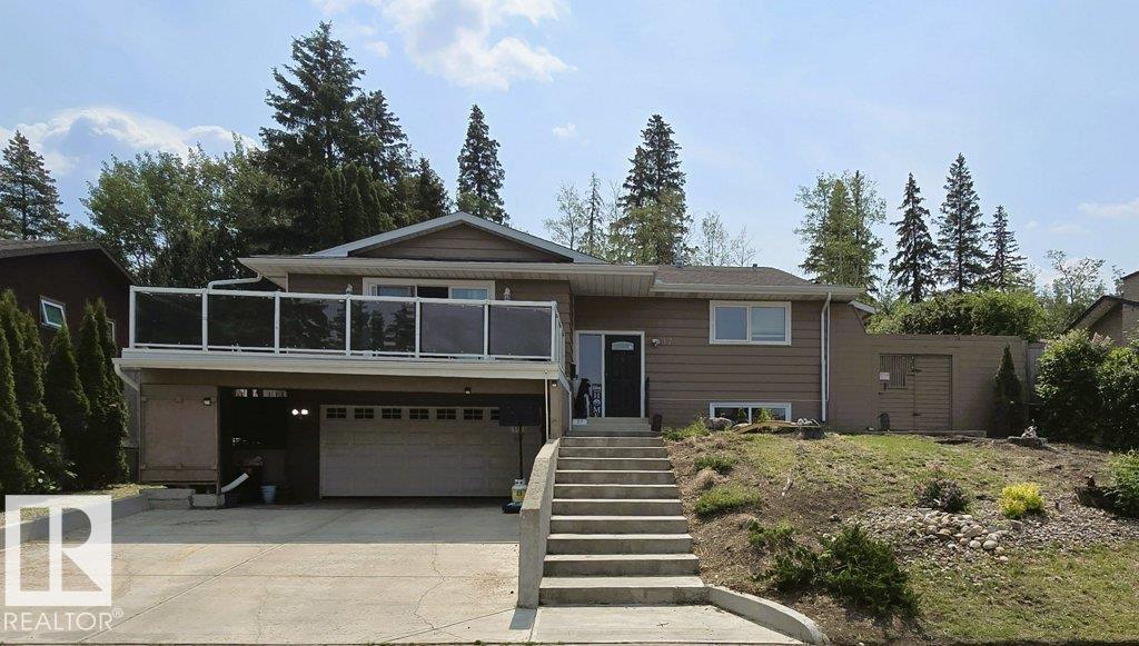 37 Manchester Dr, Sherwood Park, AB T8A 0T3