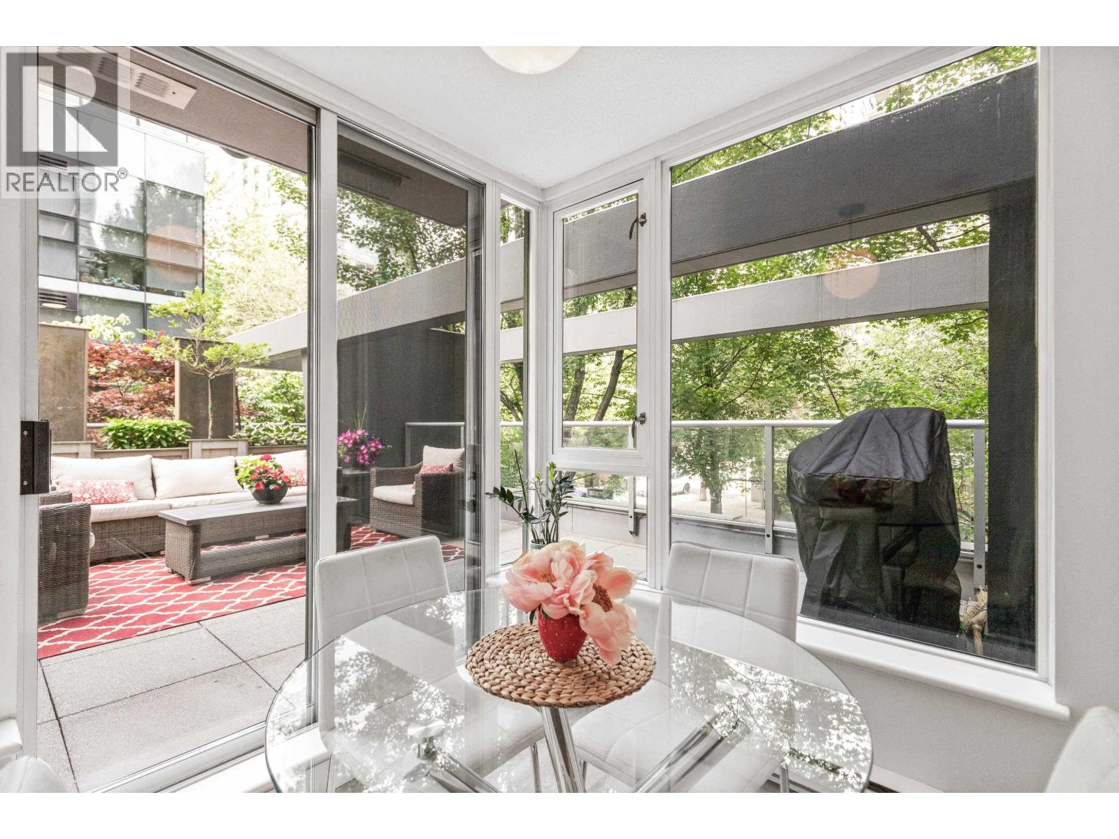 1001 Richards Street Unit 202, Vancouver, BC V6B 1J6