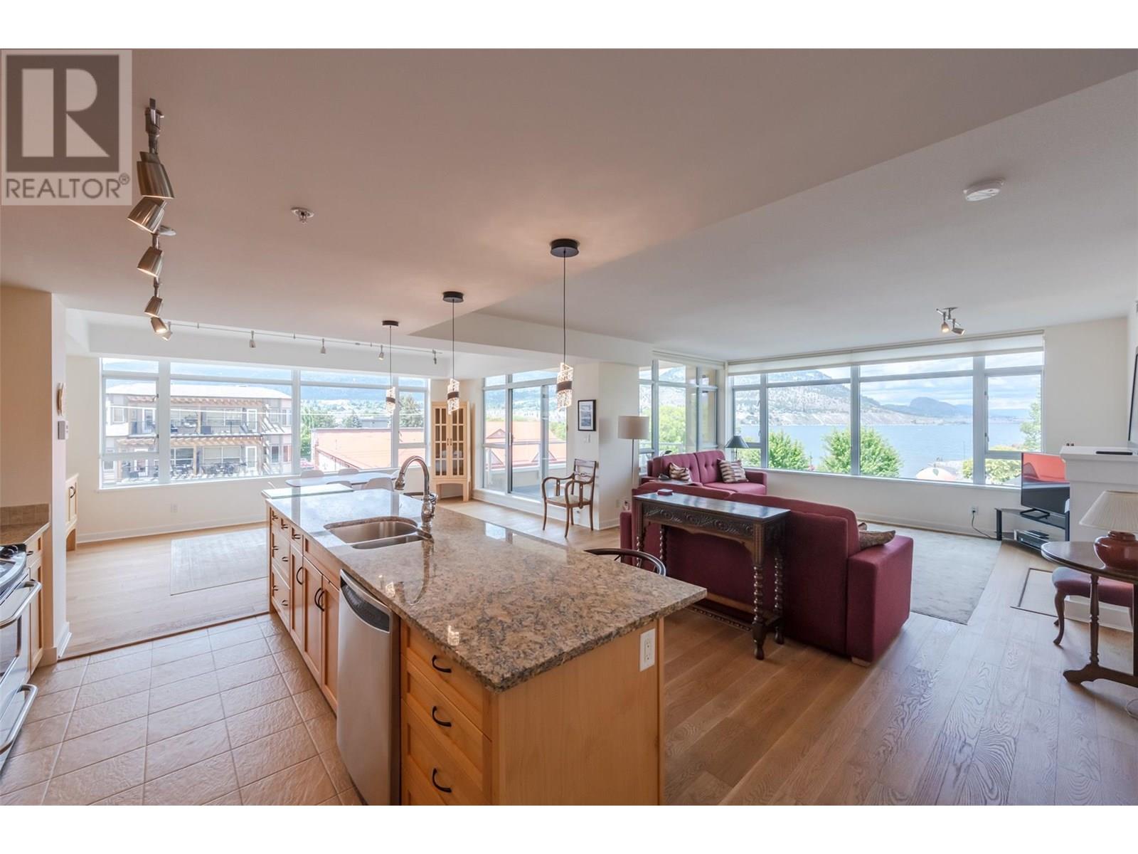 160 Lakeshore Drive W Unit 401, Penticton, BC V2A 9C2