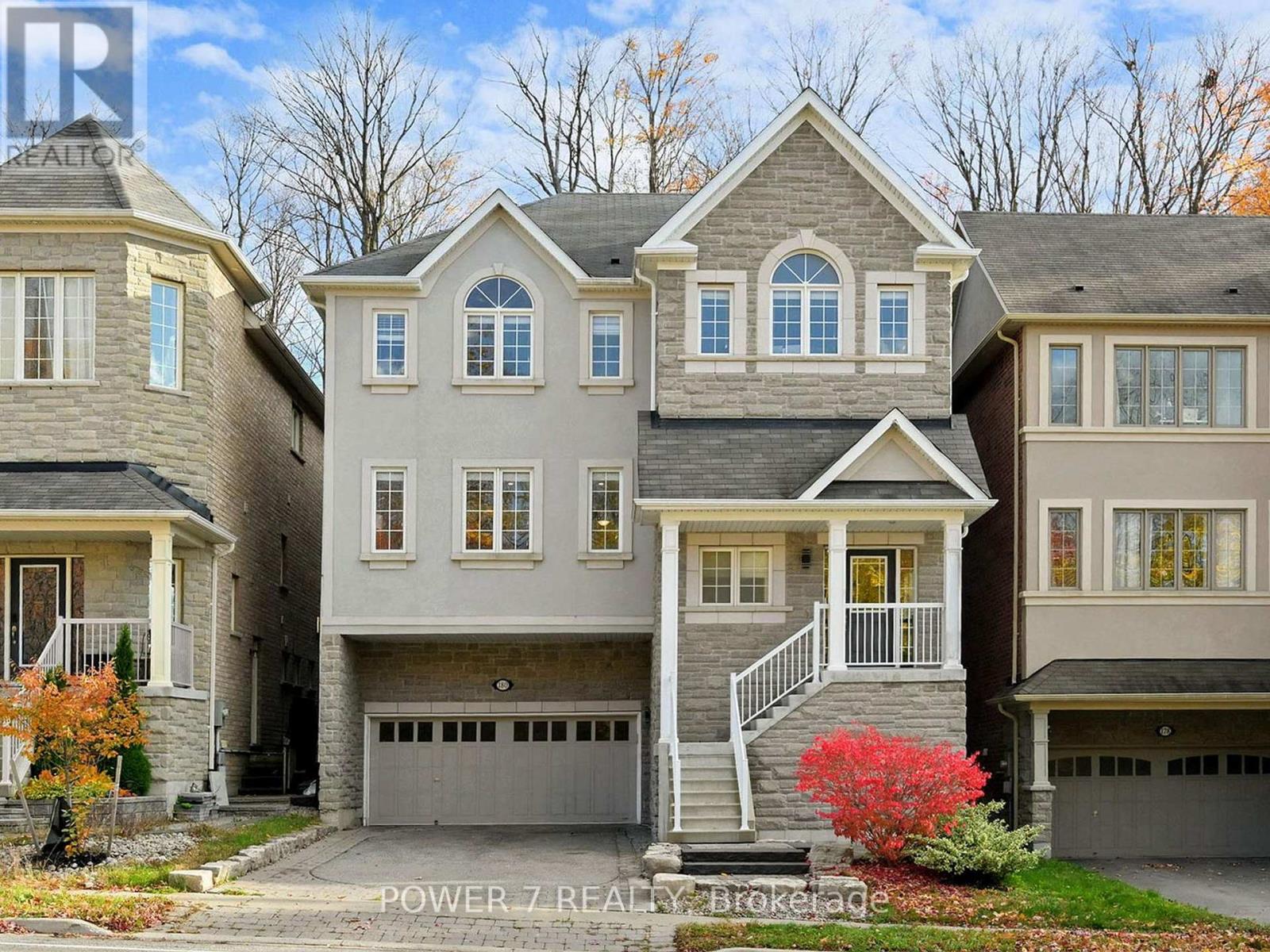 180 Woodspring Ave, Newmarket, ON L3X 3J4