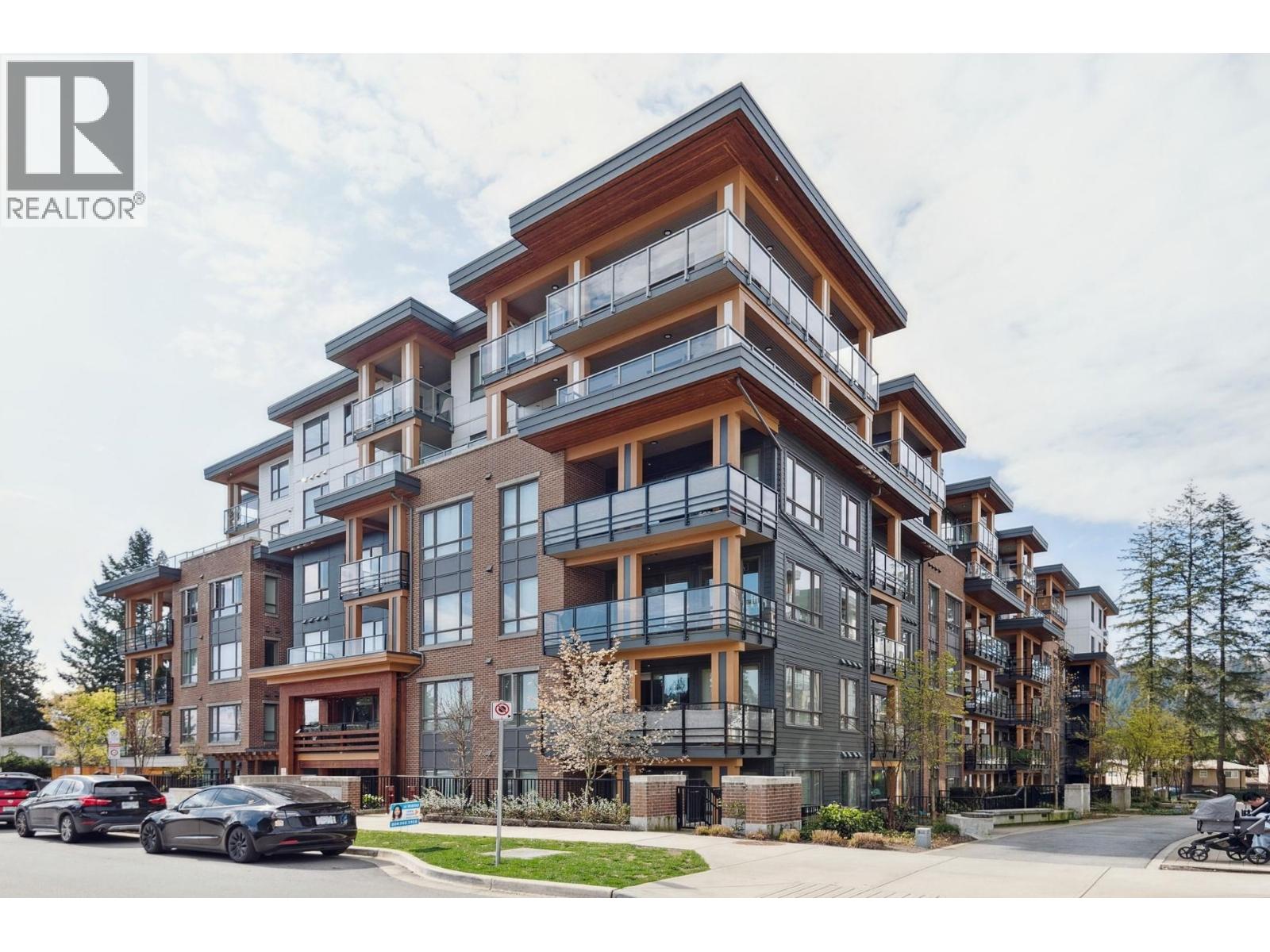 721 Anskar Court Unit 121, Coquitlam, BC V3J 0L4