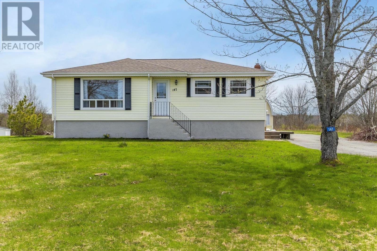 147 Horne Settlement Rd, Enfield, NS B2T 1G8