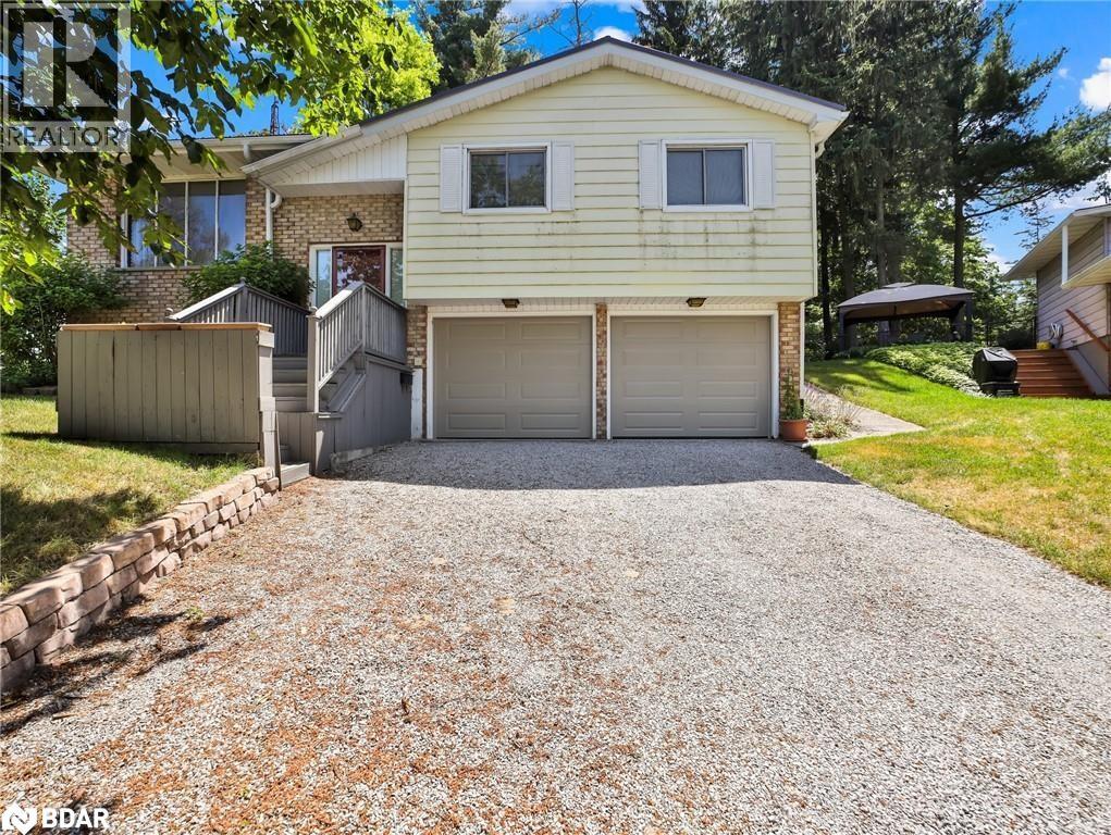 11 Glenda St, Simcoe, ON N3Y 4T3