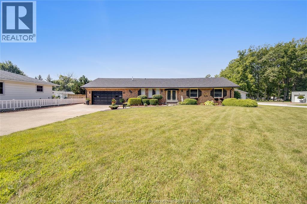 373 County Rd 34 W, Kingsville, ON N0R 1B0