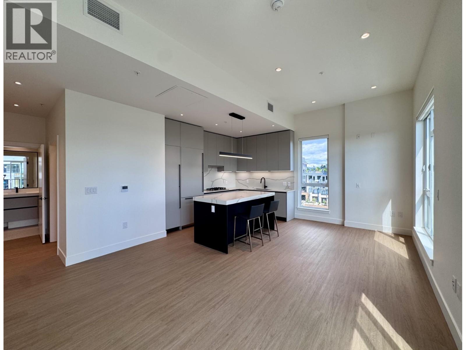 2235 E Broadway Unit 503, Vancouver, BC V5N 0J5