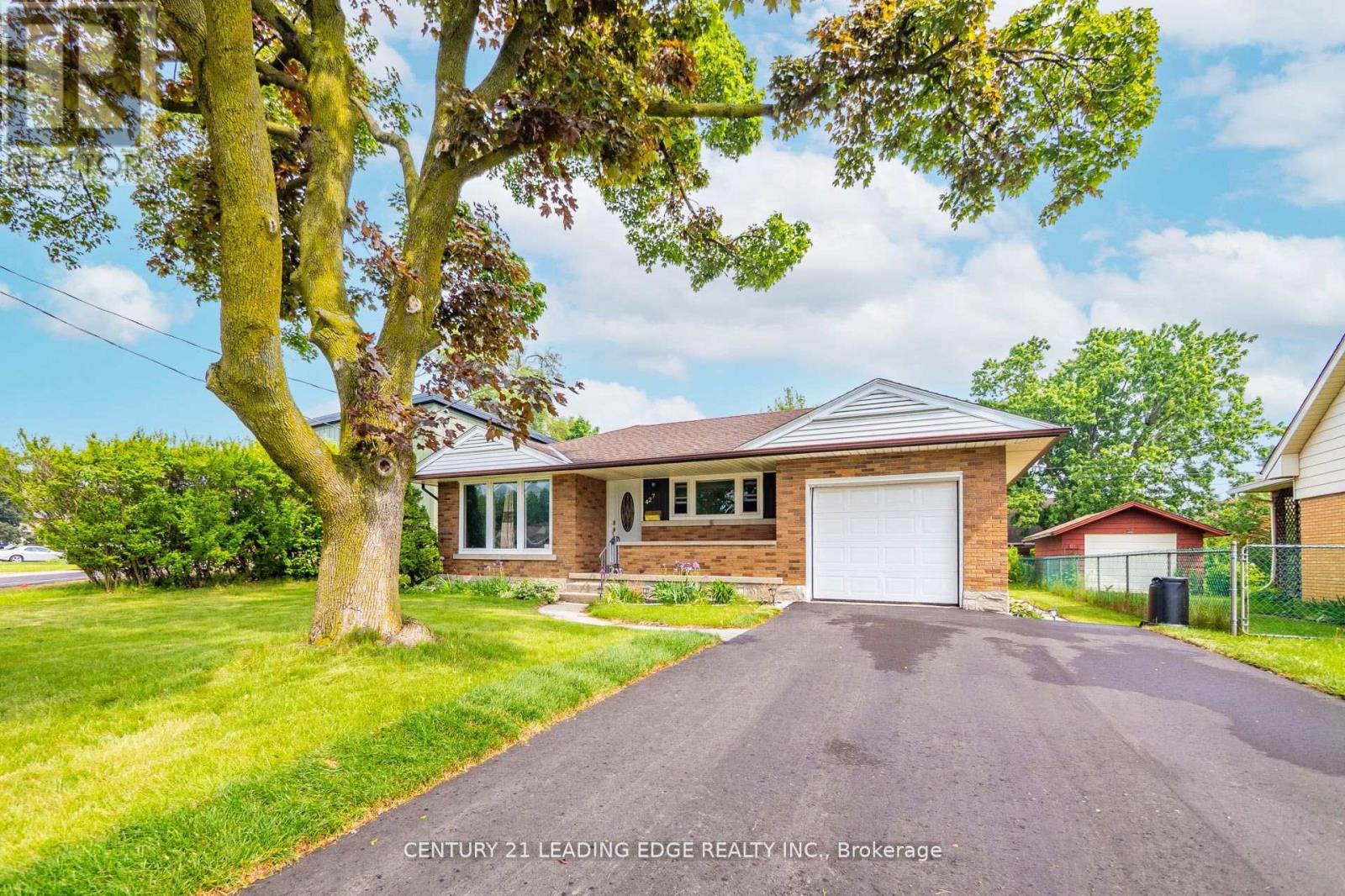 427 Krug St, Kitchener, ON N2B 1K9